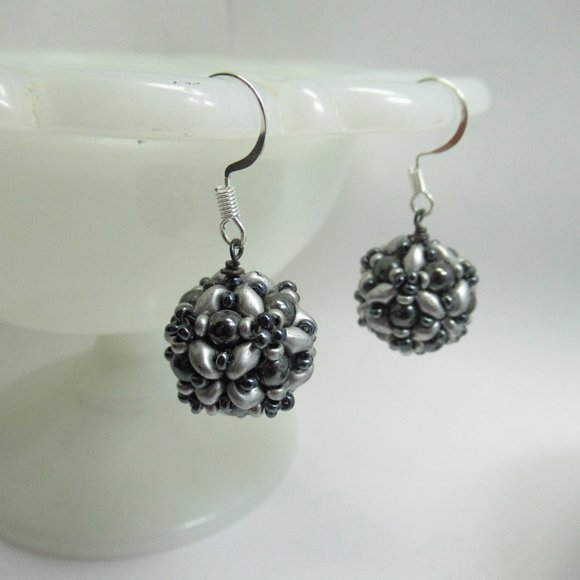 Handwoven earrings - Picture 4 of 9